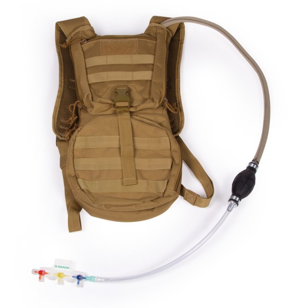 Manual bleeding pump with reservoir backpack
